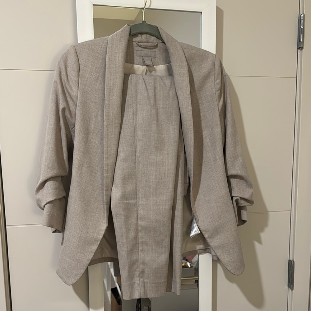 H&M suit